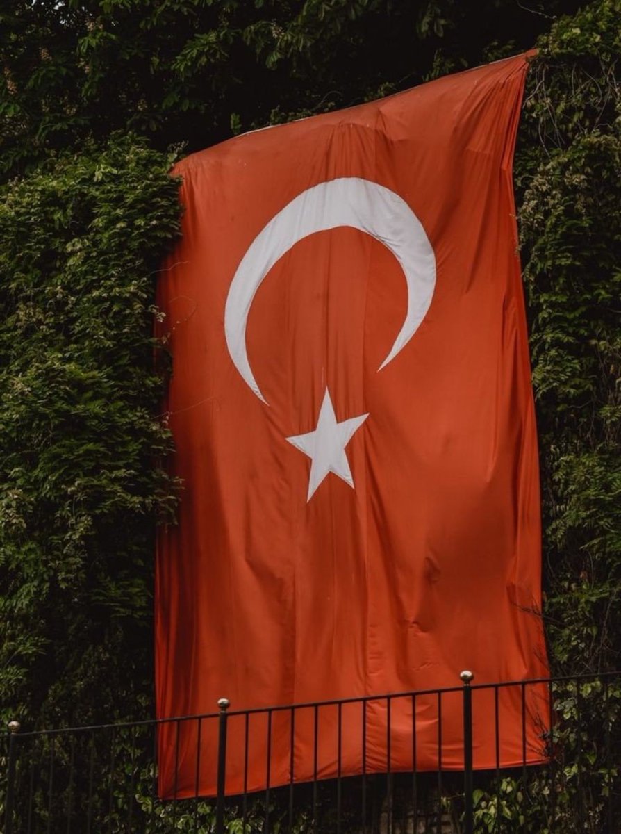 kendi halkım açken mültecilere destek verilmesini istemiyorum 

#uelkemdesığınmacıistemiyorum