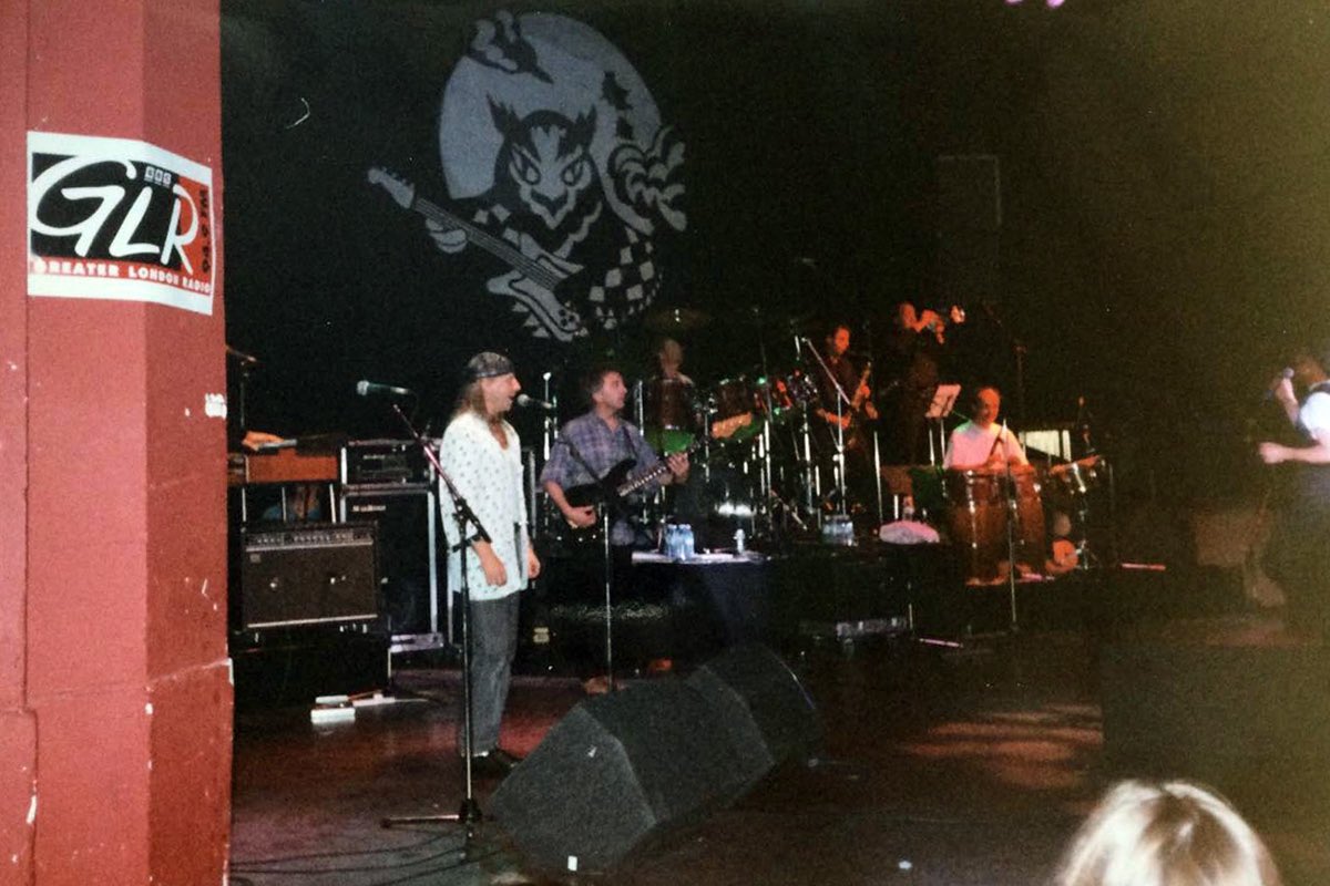 offqueenbandfan's tweet photo. #OTD on 01/07/1995. #JohnDeacon played at the Shepherds Bush Empire in London, UK, during a #SASBand’s concert. https://t.co/7QcsALwLHz