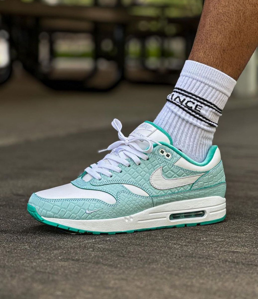 air max 1 mint