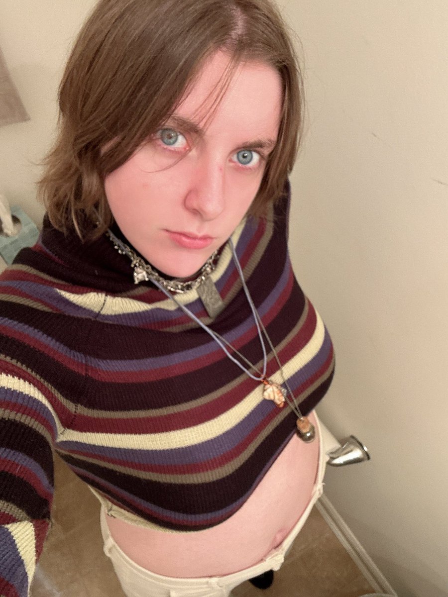 em🤠🐚🍵🦦 tweet media