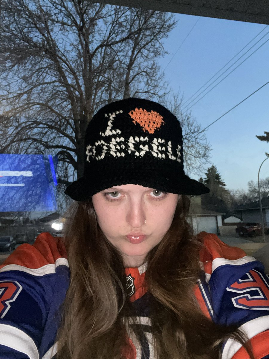 stdknee's tweet image. NOOOOOOOOOOOOOOOO @FoegDaddy96 NOOOOOOOOO PLS DONT LEAVE. Bad day to be me. I guess I have to become a kings fan😞💔