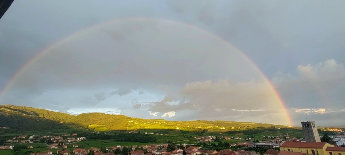 santone1973's tweet photo. Ora....dopo l'ennesimo temporale https://t.co/V1T4RSpW6n