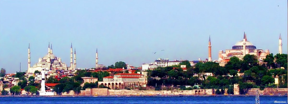 ebibsa's tweet photo. Bir akşamüstü, günün şavkı, martılarla birlikte dans ederken denizde https://t.co/Ta8Aj7U3Ou. https://t.co/Acs3jYJMvc
