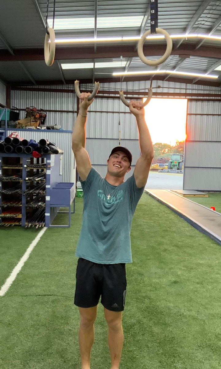 VAULT BARN tweet media