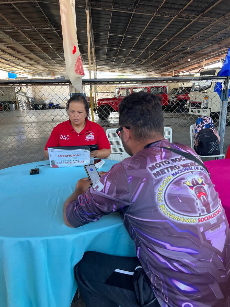 🏍️ Hoy #01Jul se realizó la Jornada de Atención Especial a los Motorizados en la Gran Caracas, específicamente en la Avenida San Martín, parroquia #SanJuan. Actualización en #SistemaPatria, venta de aceites, lubricantes y más a través de <a href="/LTTransportista/">Tienda del Transportista</a>.
#JulioDeVictoria