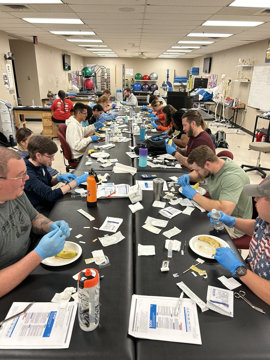 OKStateMAT's tweet image. #IYKYK Bananas can only mean one thing in Emerg Lab… Wound Care! 
Our MAT1’s had a great time cleaning, irrigating and steri-stripping their wounded bananas today. Ready for sutures tomorrow!
#athletictraining #okstatemat #woundcare