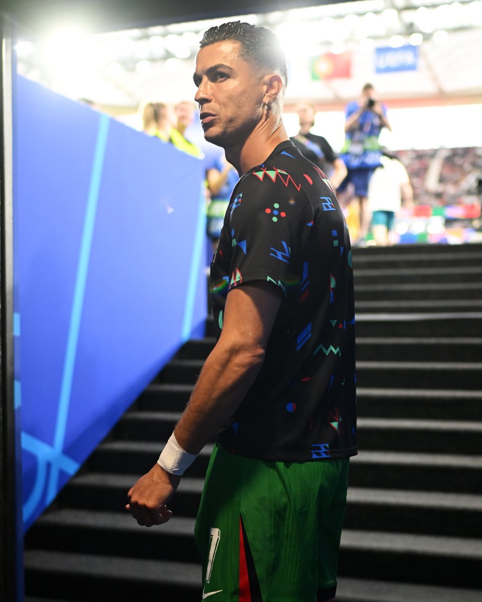 CR7.

#EURO2024 | #PORSVN