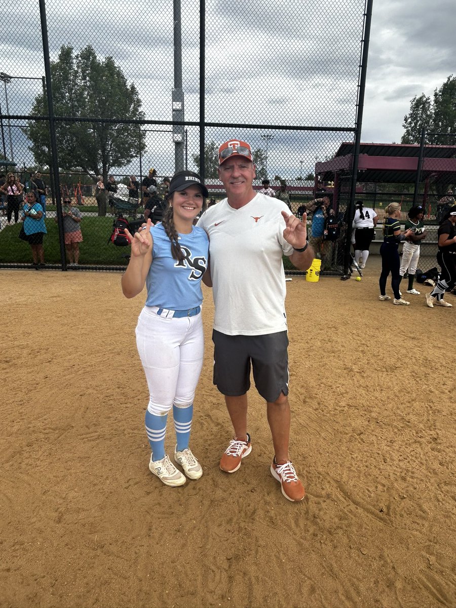 bellalisle27's tweet photo. Had such a cool experience today getting to learn from one of the top schools! I had so much fun talking to the coaches and listening to what advice they had to give! Thank you @TexasCoachWhite @CoachSingTexas Coach Z and Coach PR for a great camp!!

@TexasSoftball @RS_Holba https://t.co/2nRfgtXPFH