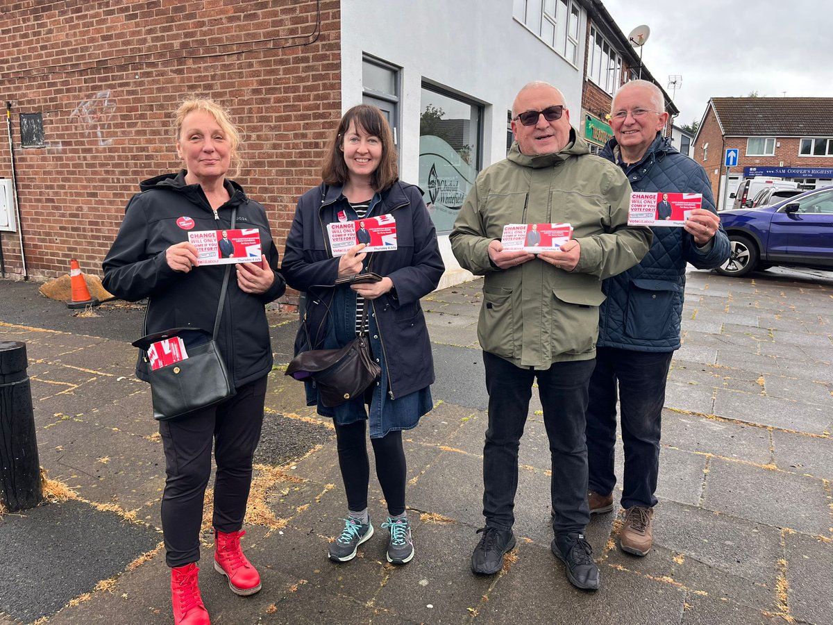 WhitefieldLab's tweet photo. Thanks to the brilliant #LabourParty teams out in #Besses and #PilkingtonPark in #Whitefield #BurySouth today. All smiles even in the rain! #Labour @Christian4BuryS https://t.co/V84OFyFeul