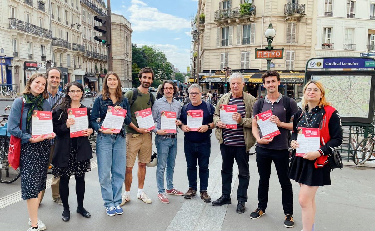 MarineRosset's tweet photo. Dès ce soir, nos équipes #NouveauFrontPopulaire sur le terrain à votre rencontre à Cardinal-Lemoine, Censier, St Germain, École Militaire et rue Clerc #circo7502 pour porter la candidature de Gauche : sociale, écologiste, progressiste, féministe🌹
Et on vote au le 7 juillet 🗳️✊ https://t.co/dg4Q3Nh9mF
