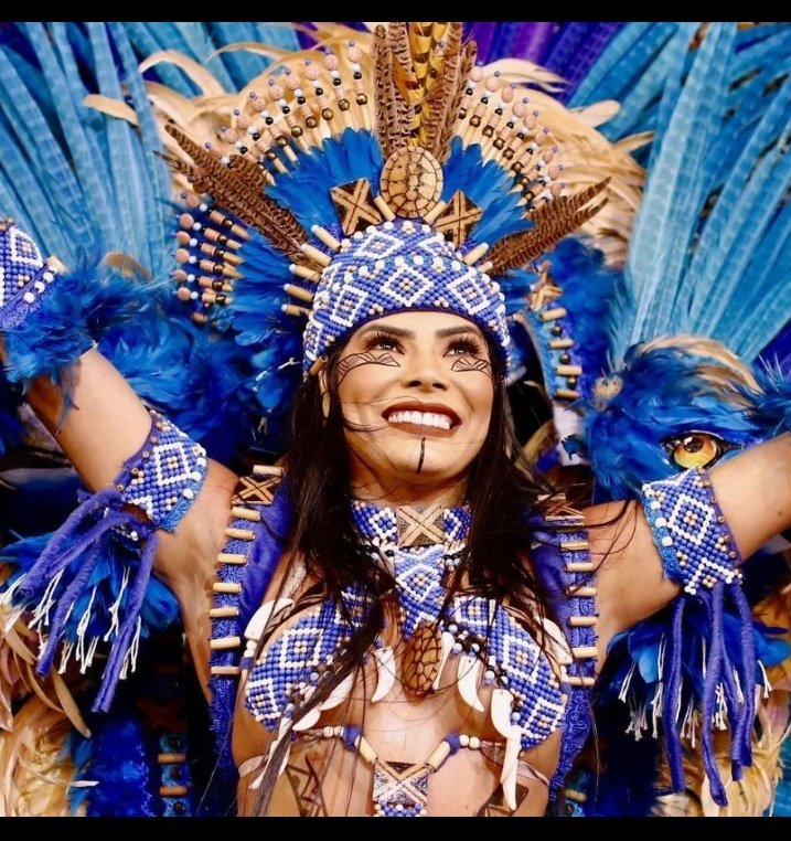 ecbLinee's tweet photo. A apresentação do Boi Caprichoso foi a mais bonita dos três dias. 

Isabelle é linda, mas deram a ela um figurinos sem graça, ela merecia trajes mais elaborados.

Marciele do Caprichoso, lindíssima, brilhou nos três dias. mesmo com a mídia todo em cima de isabelle https://t.co/BWmqUMFL0w