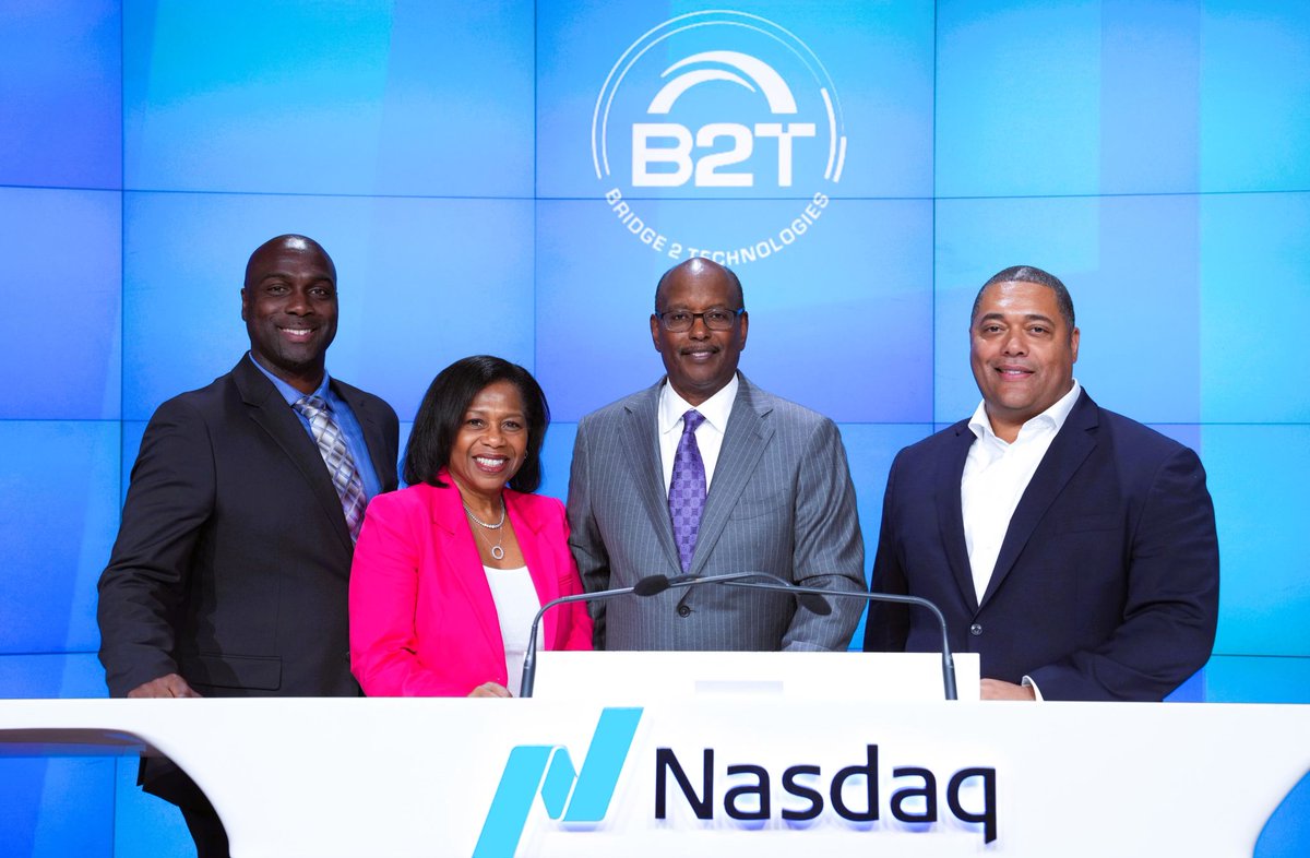 CiscoPartners's tweet photo. Last week, our @Cisco team attended the 4th annual #GlobalIntellectSummit at @Nasdaq! 🔔 They even joined the closing bell ceremony with @THEB2T. Proud of our team's contribution to these pivotal conversations & excited for what's next! #CiscoPartners #CiscoAACPC #InclusiveFuture https://t.co/mUQW63eVYh