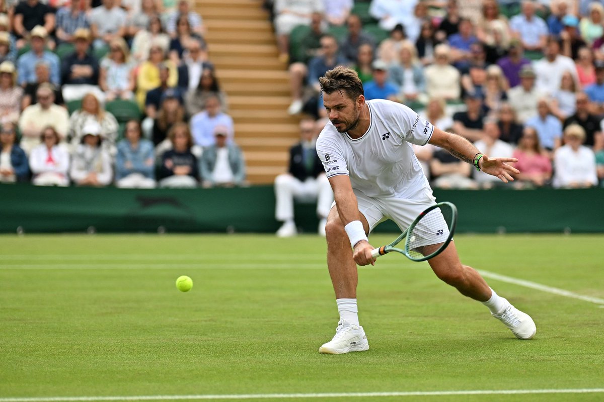 stanwawrinka's tweet photo. Good start @wimbledon 🟢💪🏻🌱🎾🇬🇧🍓⛅️
Let’s keep pushing 👴🏻😅🙏🏻💚
#hardwork #wimbledon #keeppushing #trusttheprocess #passion https://t.co/GwMZmqPLc9