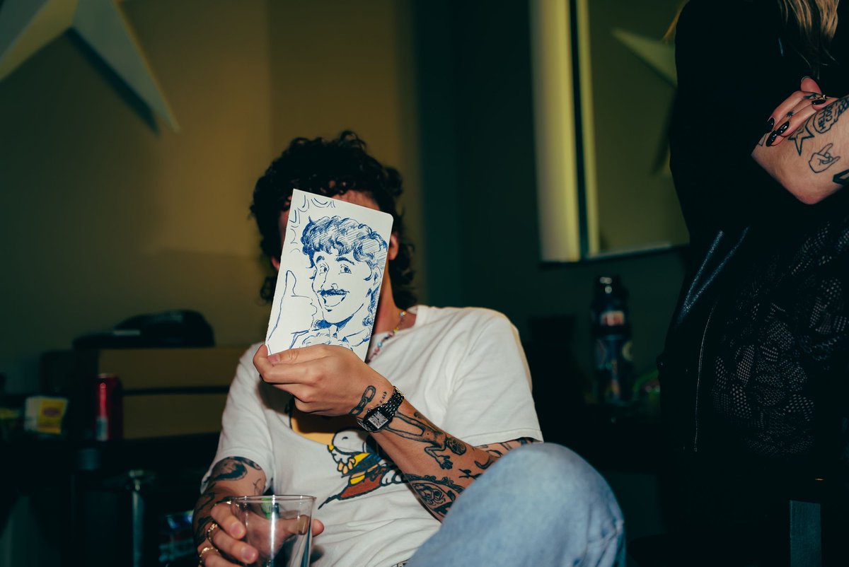 kurtisconner's tweet photo. thank you Irvine for a great weekend of shows ❤️ pics by @cassiuspettit :) https://t.co/Sv3yd2TGFC