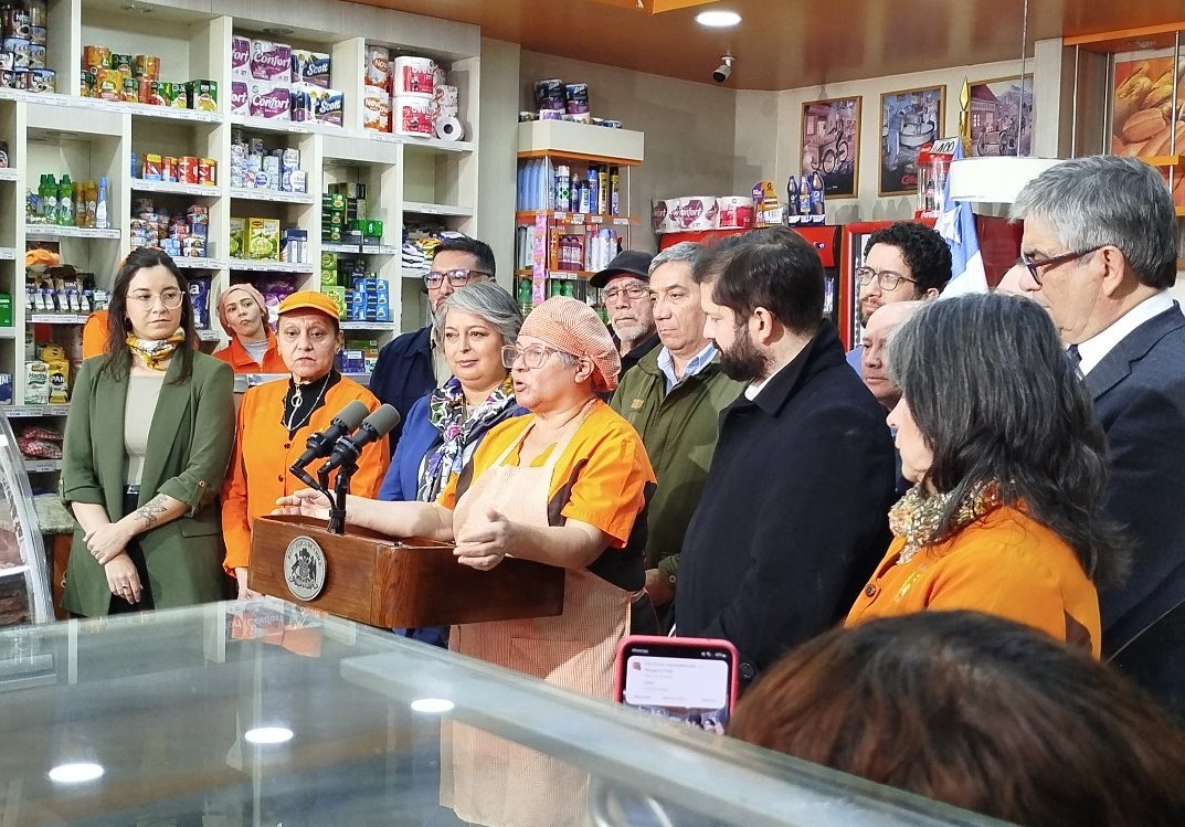 jeannette_jara's tweet photo. Llegó Julio y con eso el sueldo mínimo sube a 500 mil pesos 💫🫶🏼💜 
Cumpliendo el compromiso del programa de gobierno del Pdte @GabrielBoric 
#500milEsAvanzar https://t.co/QINi6pLVzR