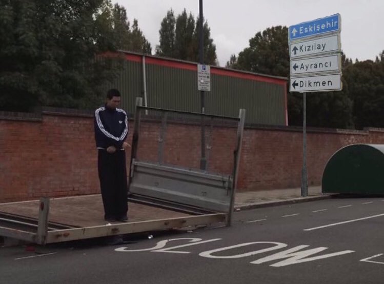 yalnız balina 52 tweet media