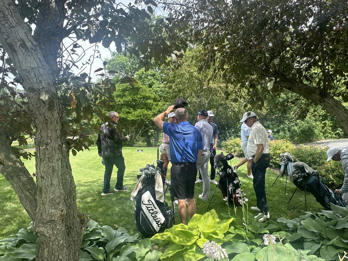 Monday Q Info tweet media