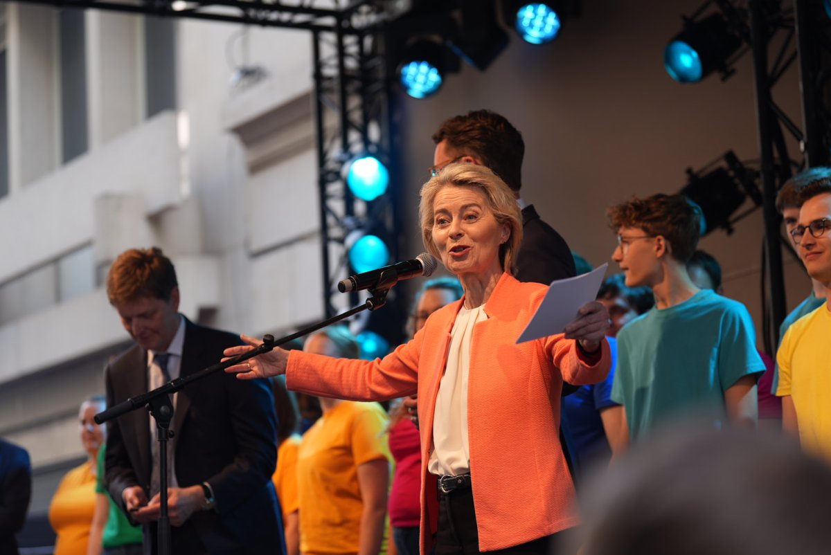 Ministerpräsident <a href="/HendrikWuest/">Hendrik Wüst</a> beim #NRWSommerfest24 in Brüssel: "Wir wollen klimaneutrales Industrieland werden. Dafür braucht es die richtigen Rahmenbedingungen, auch von der EU."