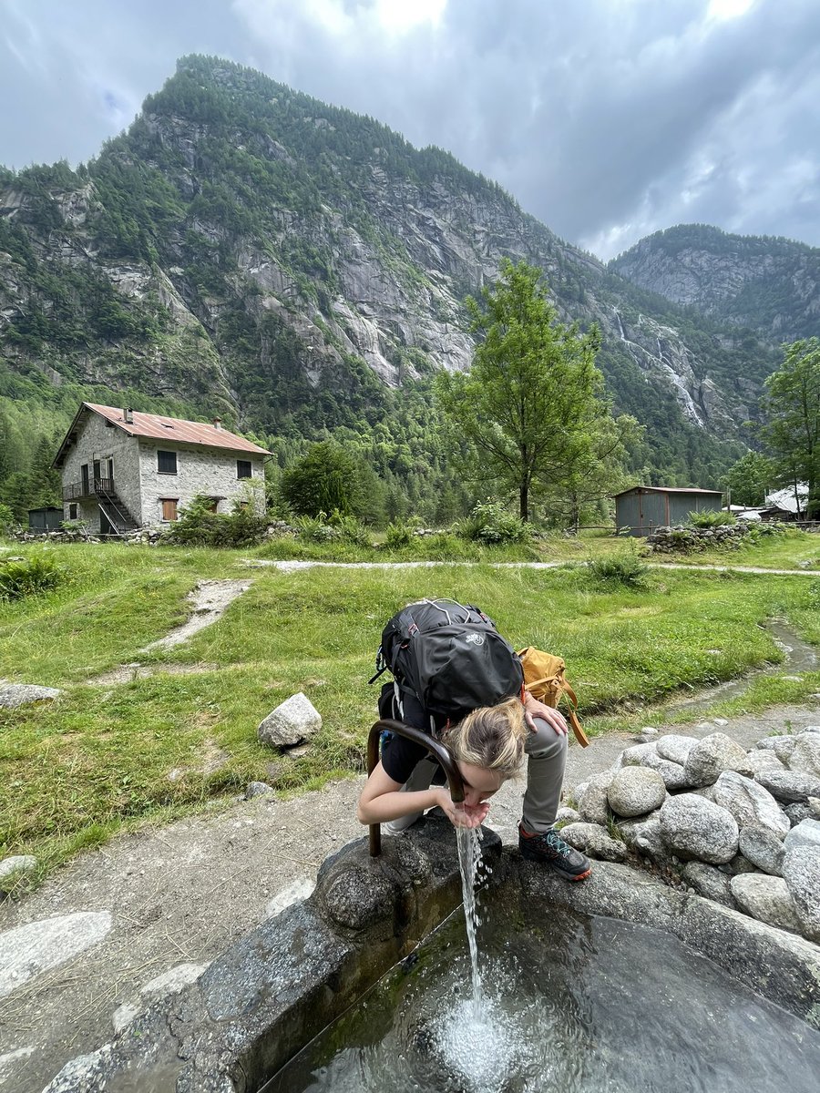 _massimomauri's tweet photo. Fresca,freschissima.
Chiara, chiarissima.
Rigorosamente alla spina.
#ValdiMello❤️#ValMasino #Valtellina https://t.co/9DAE3075nt