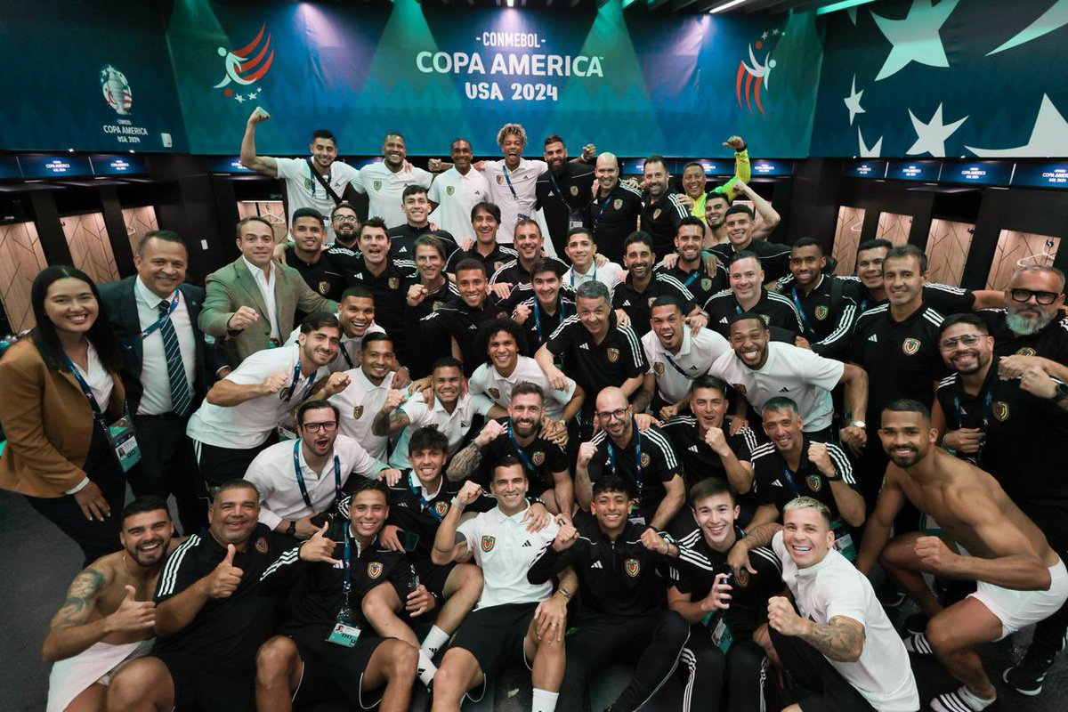 JorgePidal's tweet photo. Orgullo de cómo nos representan !!! Feliz de ser parte de este gran grupo https://t.co/MTn1RreXSZ