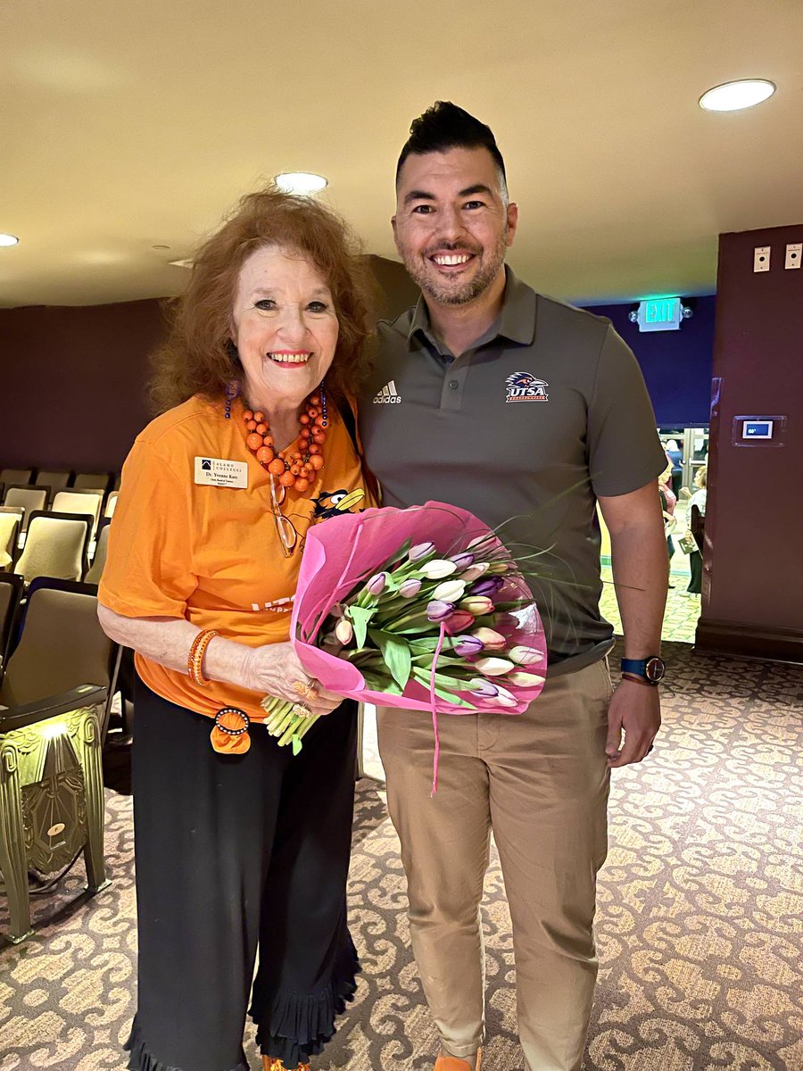 UTSAAlumni's tweet image. Fun Fact: Twelve years ago, our distinguished alumna, Dr. Yvonne Katz '74, gifted the Katz Alumni Center to the UTSA Alumni Association, which stands as a testament to her enduring commitment to education and the Roadrunner community. #foreverowdy