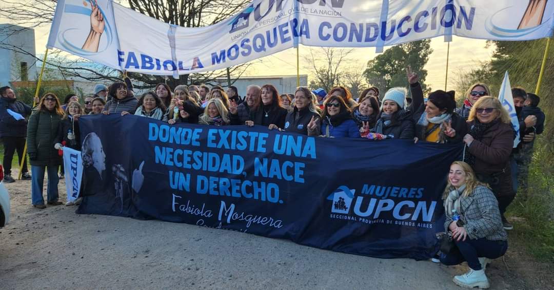 upcn_ba's tweet photo. UPCNBA participó de un acto en conmemoración del 50° aniversario del paso a la inmortalidad del General Juan Domingo Perón en el Museo Histórico 17 de Octubre, Quinta de San Vicente.
#UPCNBA
#FabiolaMosqueraSecretariaGeneral
@Kicillofok
@Carli_Bianco

https://t.co/nqJ5pjy5vf https://t.co/WqfS7hNgwF