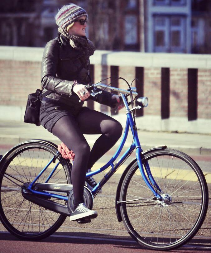 BikeLadies's tweet photo. #cyclechic #bicyclebabes #bicyclefashion #cyclefashion #sexycyclechic #sexylegs https://t.co/lEYjXNODGz