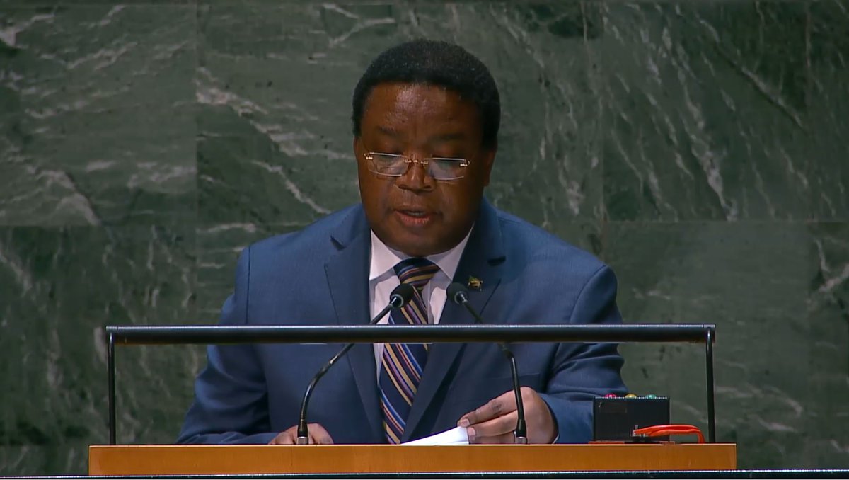 Habari za UN (@habarizaun) on Twitter photo #NewYork Mwakilishi wa Kudumu wa #Tanzania kwenye #UN Balozi Hussein Kattanga akiwasilisha mbele ya Baraza Kuu la Umoja wa Mataifa Rasimu ya Azimio la kutambua Julai 7 kuwa siku ya Kimataifa ya lugha ya Kiswahili. <a href="/mfa_tanzania/">MFA Tanzania</a>
Kwa sasa <a href="/UNESCO/">UNESCO ποΈ #Education #Sciences #Culture πΊπ³</a>
ndio inatambua siku hii. #NewYork Mwakilishi wa Kudumu wa #Tanzania kwenye #UN Balozi Hussein Kattanga akiwasilisha mbele ya Baraza Kuu la Umoja wa Mataifa Rasimu ya Azimio la kutambua Julai 7 kuwa siku ya Kimataifa ya lugha ya Kiswahili. <a href="/mfa_tanzania/">MFA Tanzania</a>
Kwa sasa <a href="/UNESCO/">UNESCO ποΈ #Education #Sciences #Culture πΊπ³</a>
ndio inatambua siku hii.
