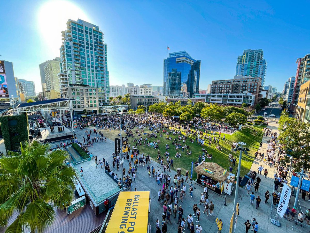 Z903's tweet image. We are HUNGRY for some more @Padres wins! 💛🤎

Join us this SUNDAY to cheer on our team as they face the Minnesota Twins! To win, tune in with #HeyMorton tomorrow, Wednesday, and Friday! 

Who are you bringing to the game with you?! ⚾️