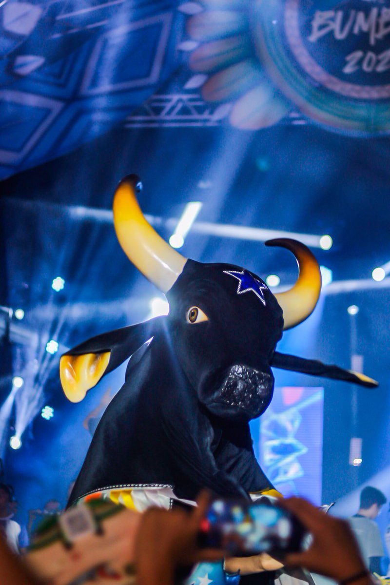 TRIUNFAMOS MEU BOI!!

Eu te amo meu boi😭
Você foi majestoso, incrível e PERFEITO!
Obrigado pela alegria de torcer por você.

Ninguém gosta mais desse boi do que eu
Ninguém gosta mais desse boi do que eu
Ninguém gosta mais desse boi do que eu
😭😭😭😭