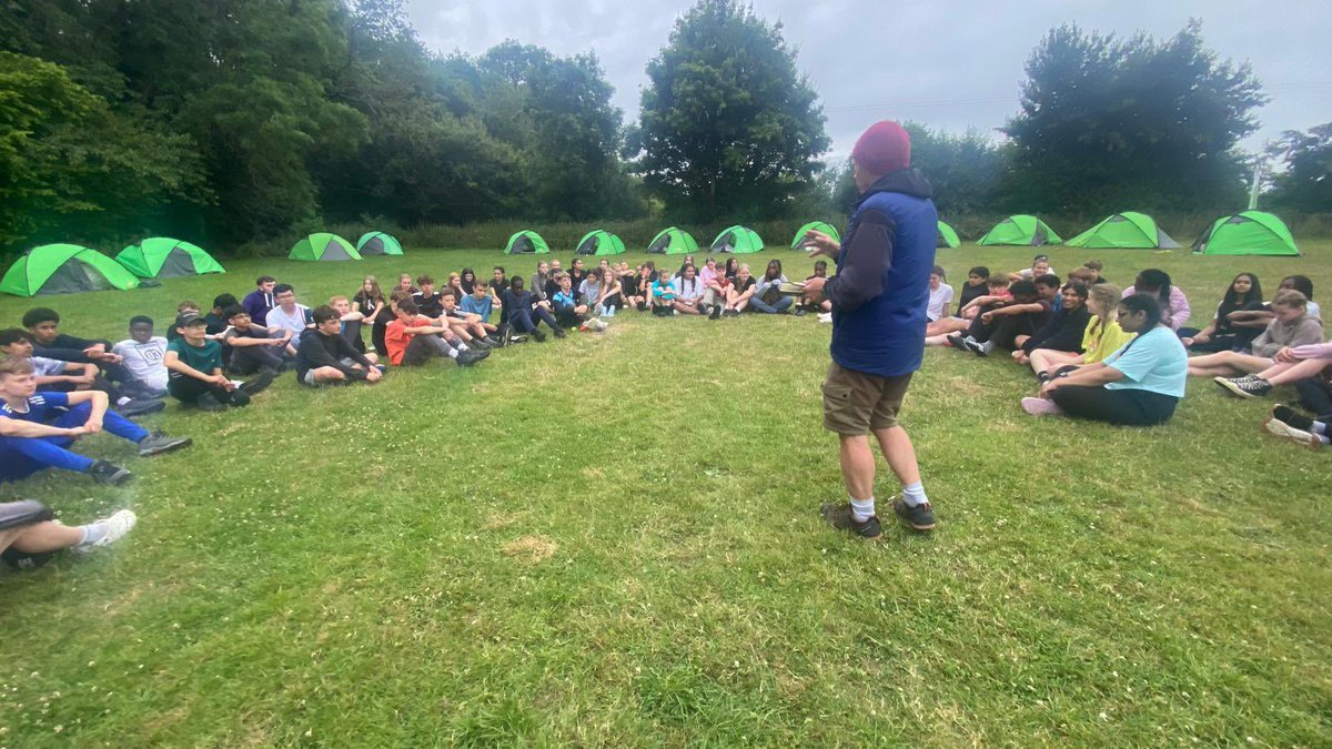 Queenssch_stdnt's tweet photo. Evening briefing after a long day, students will be up nice and early for tomorrow’s adventures @H5adventure https://t.co/tIOtsoVYLJ