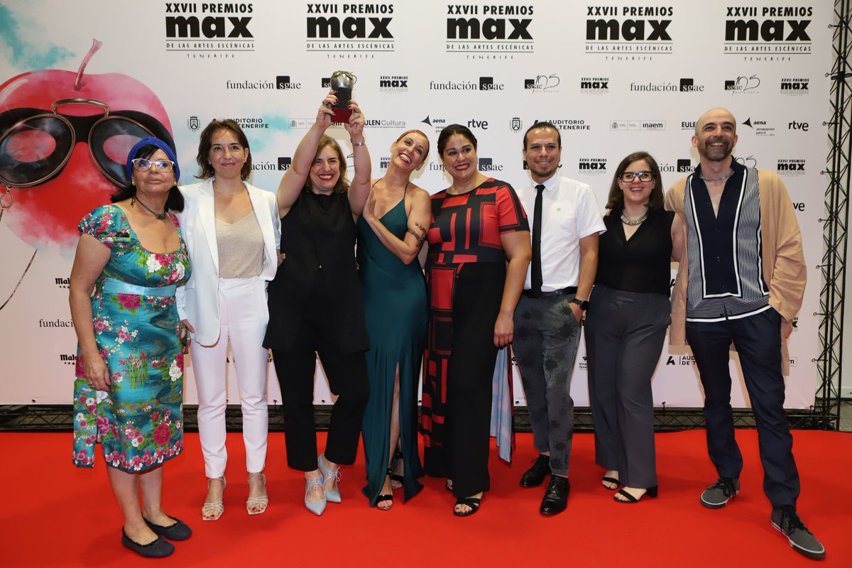 PremiosMax's tweet photo. 🍎 Premio Max 2024 al Mejor Espectáculo Musical o Lírico para 'Ladies Football Club' de @barcopirataorg y @TeatrosCanal 🍎

#Max2024 https://t.co/lANJde8ywV