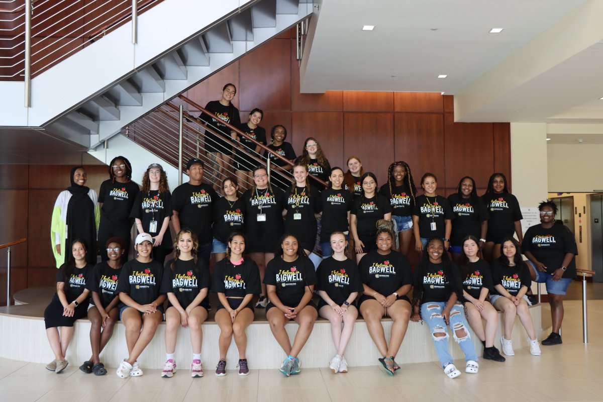 bagwellcollege's tweet photo. On June 28th, the Fast Start Academy held Field Day! Thanks to the amazing organizers, student teachers, volunteers, staff and faculty members who were involved in such a fun and exciting day to celebrate the end of our summer program! ☀️😊 https://t.co/mOd7jrh1Uu