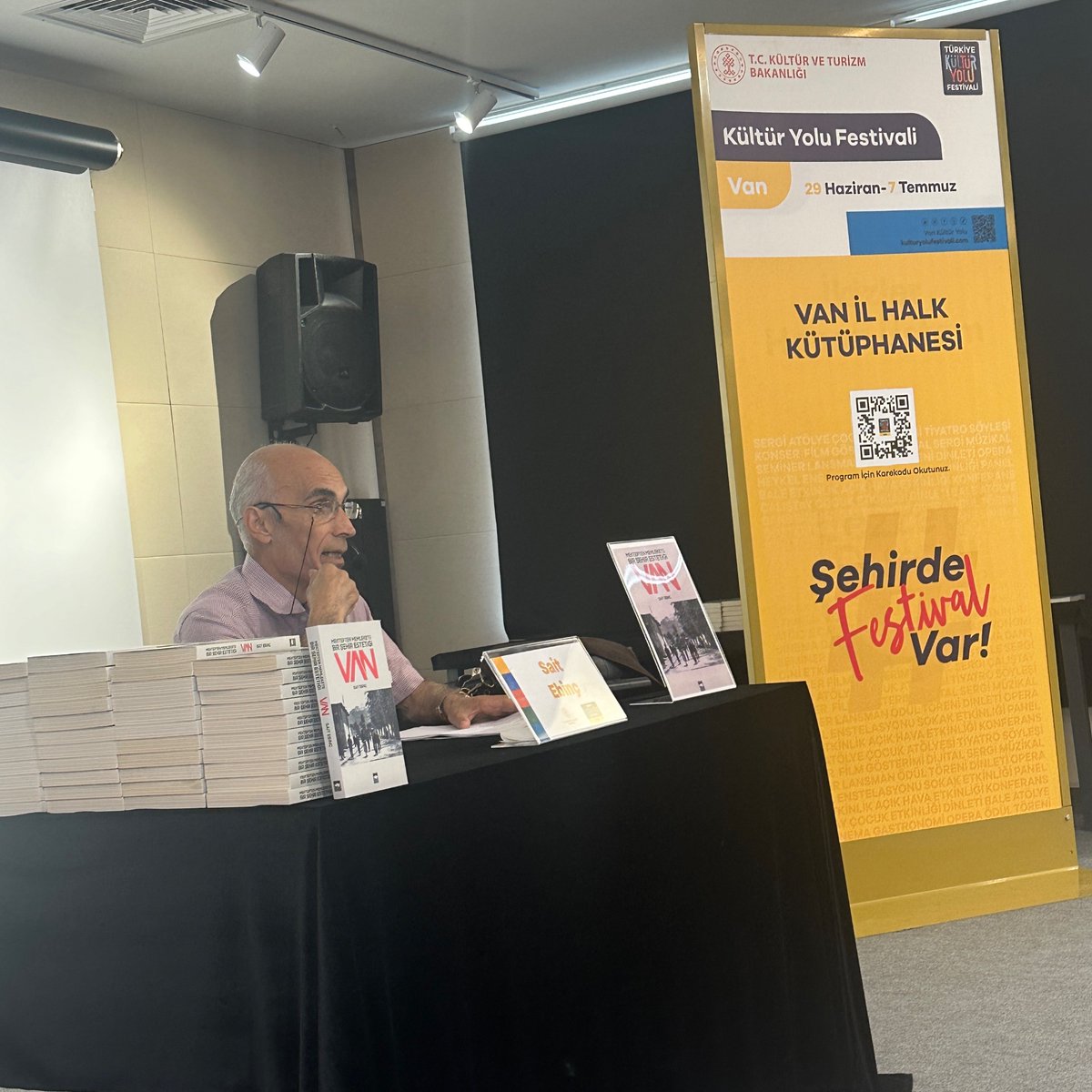 Van İl Halk Kütüphanesi tweet media