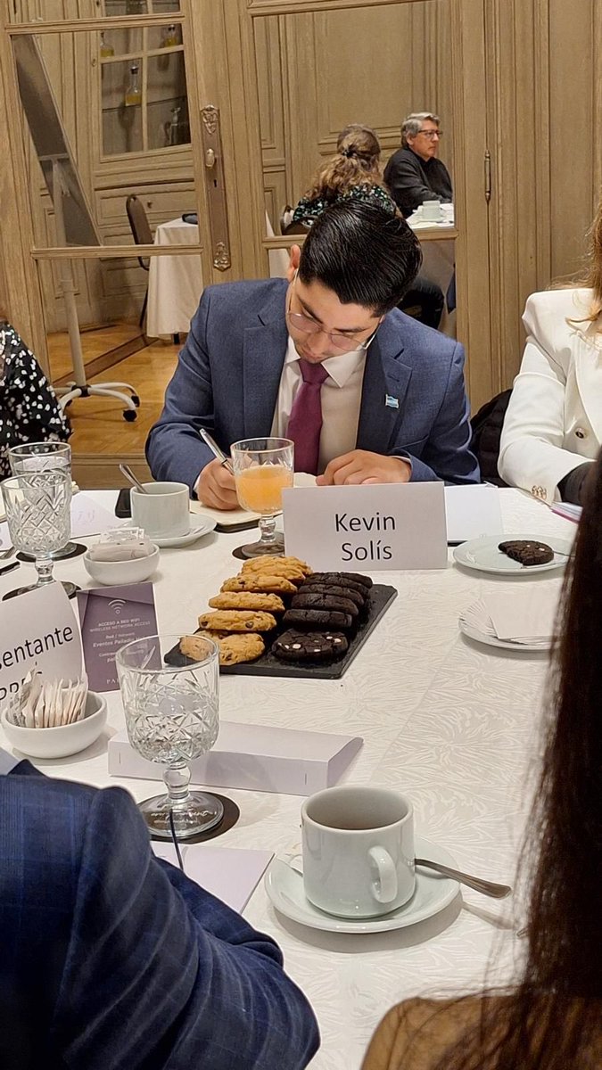 Kevin Solís tweet media