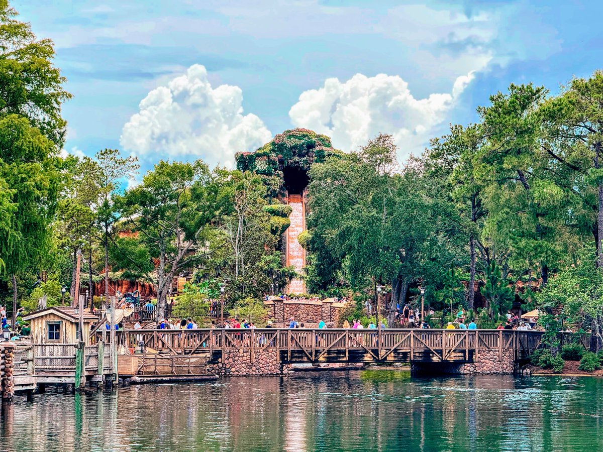 Mickey Central tweet media