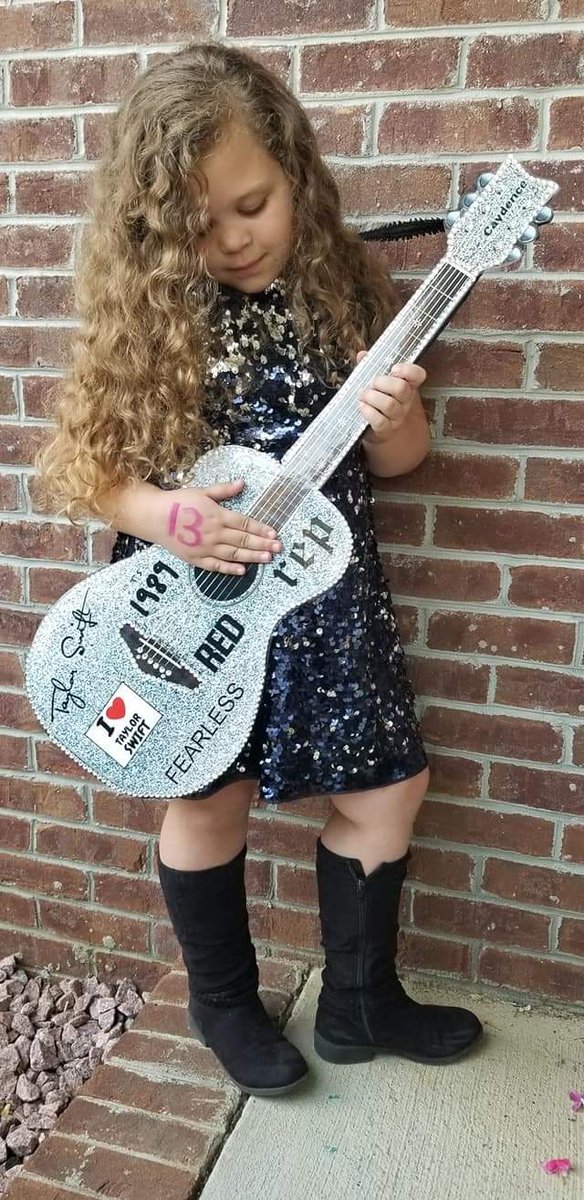 Britjacinda's tweet photo. 6 years ago day I took my daughter Caydence to her first Taylor Swift concert! She is 13 and still the biggest Swiftie! The best part of being a Taylor fan is sharing these moments with my daughter! @taylornation13 #Reputationtour https://t.co/z2gCHCCmwx