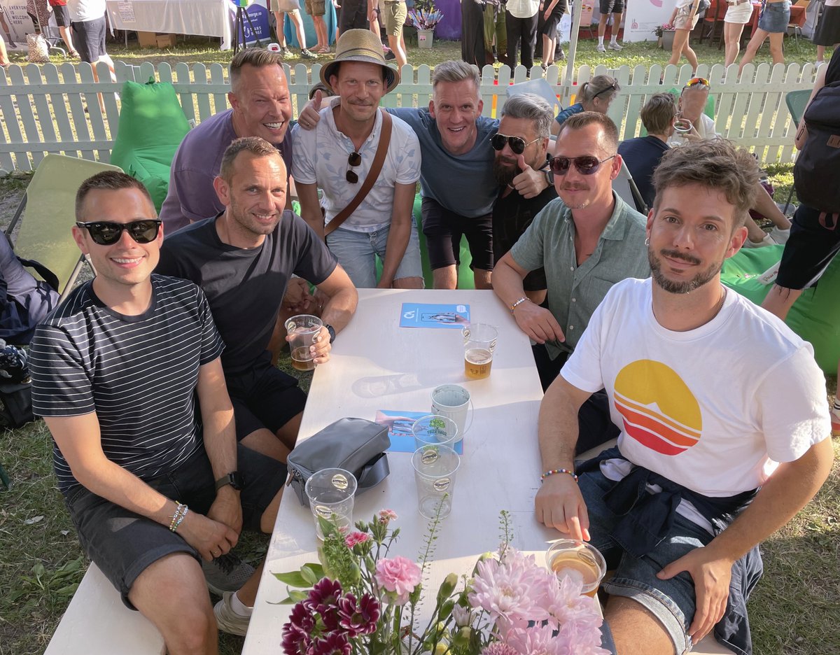 Le_Stiann's tweet photo. HAPPY PRIDE 🏳️‍🌈
2024 edition https://t.co/KssN4sFjvm