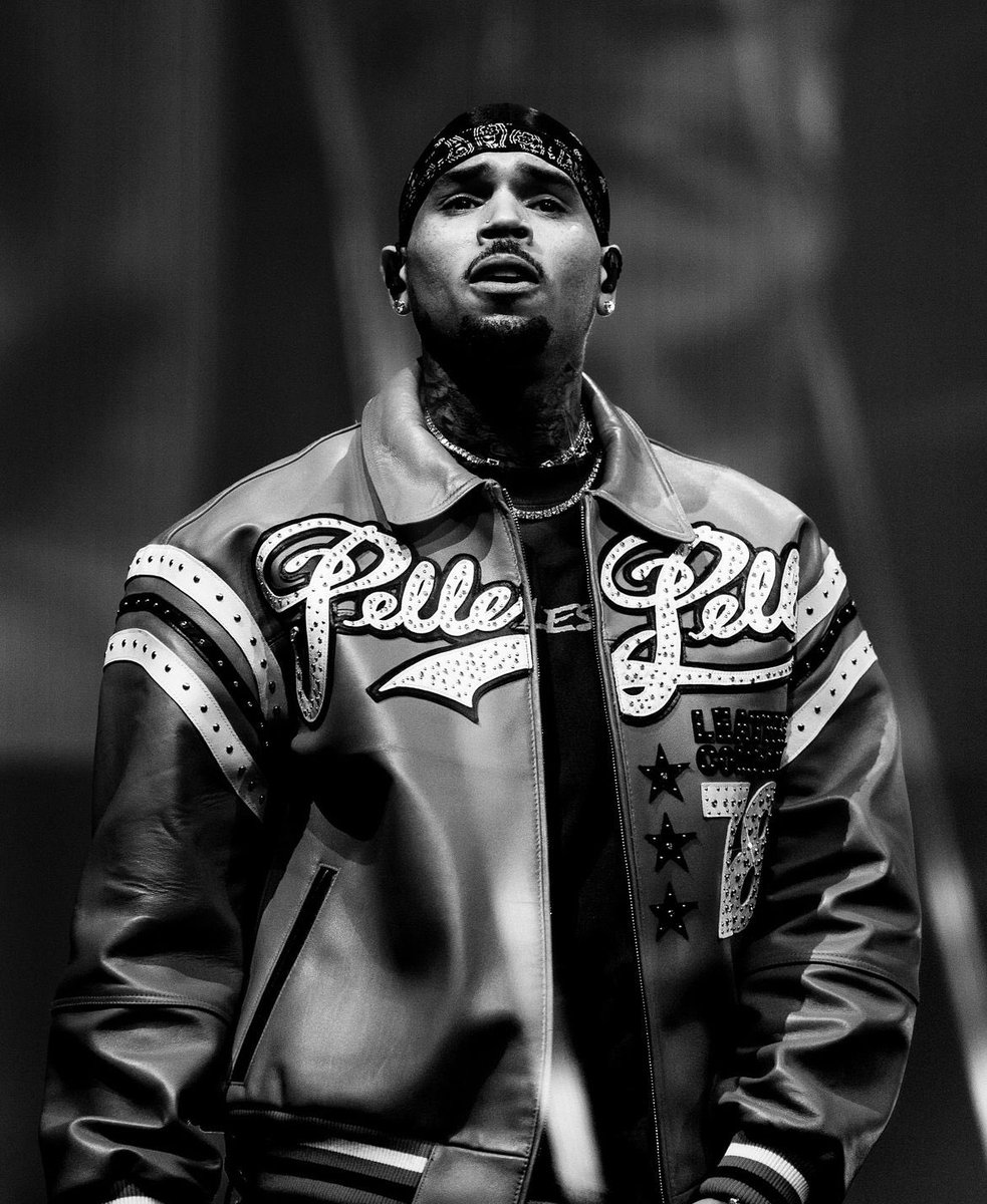 You are one in a lifetime, there will never be another Chris Brown 🐂
