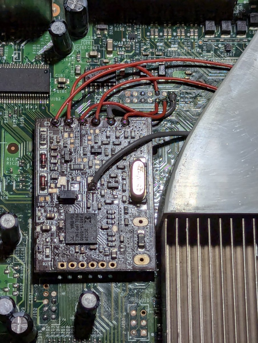 CableBoxMods's tweet image. Man it has been a looooooong time since I&apos;ve mod chipped a Xbox360. RGH3 has me spoiled, but it was a ton of fun to knock out this RGH 2 on a Zephyr model 360. Need to tweak the timing for the glitch, but this unit has a new lease on life❤️