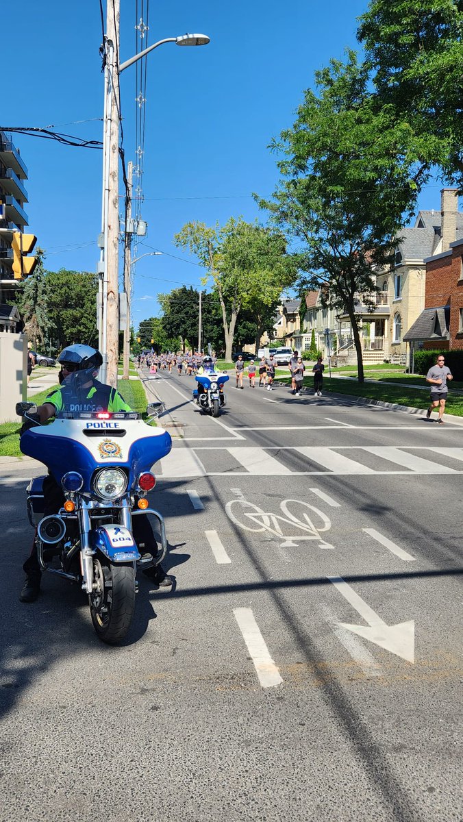 LPSChiefTruong's tweet image. Deputy Guilford &amp;amp; Superintendent Churney have joined our members, volunteers, @RCMPONT, EMDC and Special Olympics Athletes on today&apos;s #TorchRun. Thank you to the @londonmajors for inviting our contingent to join you at the game! Shout out to Derek Spence, Dave Payette &amp;amp; Michelle…