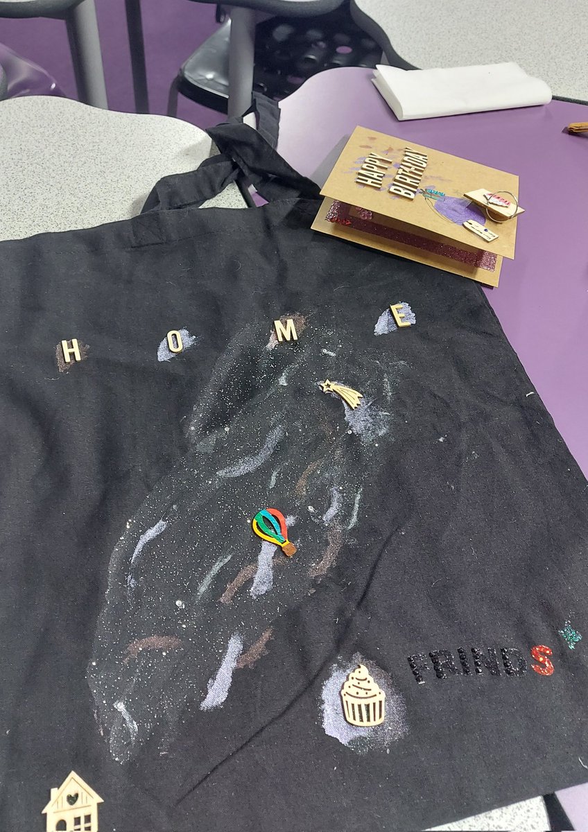 Oldie_Library's tweet photo. Some of the lovely creations from the Pop-up Club's first day of Activities Week. Can't wait to see what pupils create tomorrow. 🖌🖍✏️🎨🖼 #ActivitiesWeekOA2024 https://t.co/AWt07mR4J1