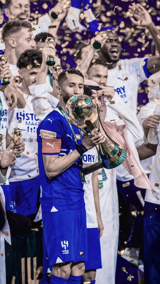 A_Sadhan's tweet photo. وداع مُرهق وداع صعب جدًا لأحد أعمدة الجيل التاريخي للهلال 💔

ودعاً لأحد أساطير الهلال ..كُنت قائدًا 
تاريخياً ، كُنت لاعبًا عظيما

 شُكراً سلمان الفرج 🤍💙
@salman_f13 https://t.co/tszNoZzxII