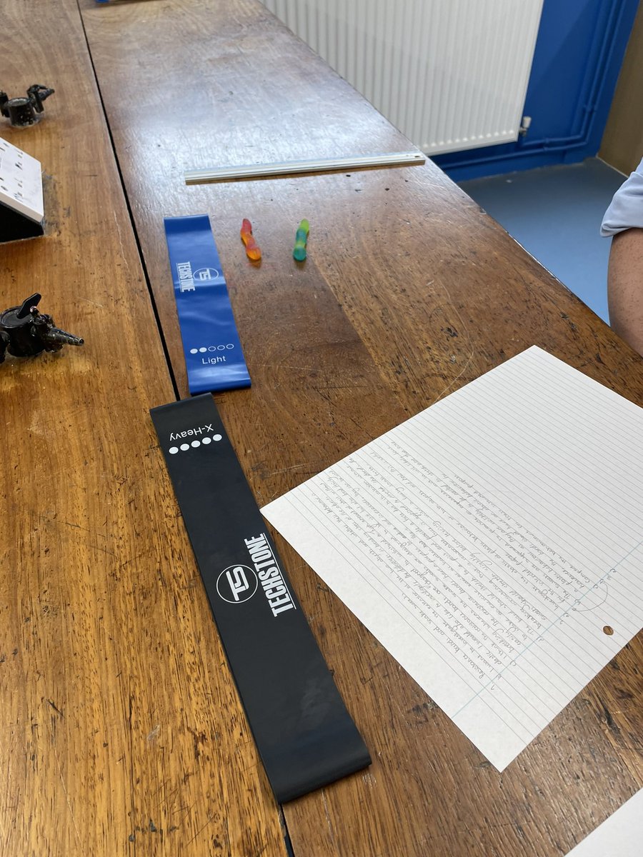 #PangCollYear12 Physics pupils have completed some fantastic independent research projects, exploring the material properties of household objects. A purposeful end to the school year! #PangCollScience