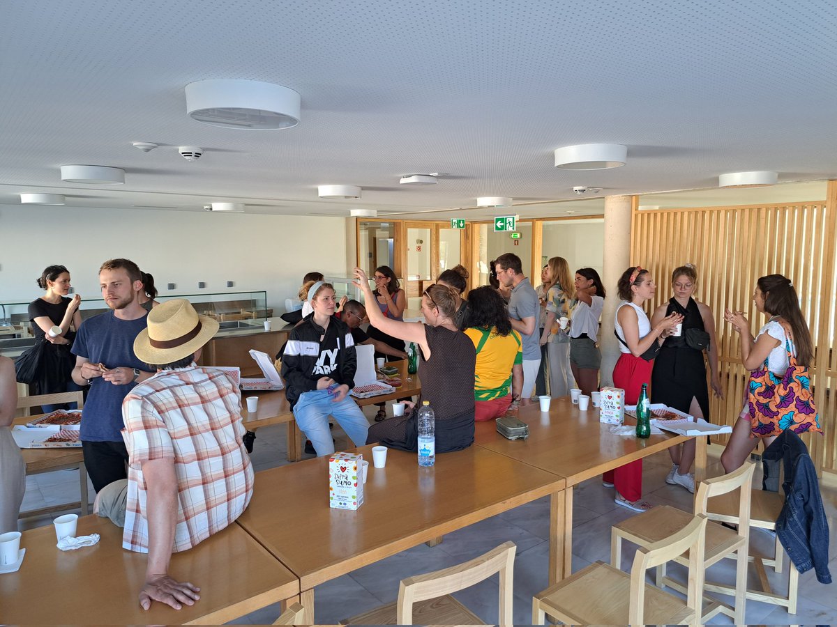 MK_Krawczyk's tweet photo. Traditionally, we kicked off this year's @IMISCOE annual conference with a gathering of PhD students over pizza. Looking forward to the events of this week in Lisbon! @IMISCOE_PhD https://t.co/GAQnyT81nl