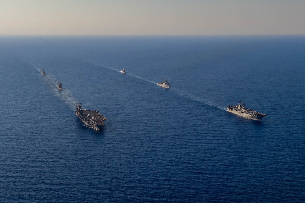🇺🇸🤝🇬🇧

📍MEDITERRANEAN SEA - The Dwight D. Eisenhower Carrier Strike Group steams in formation with the Wasp Amphibious Ready Group and the Royal Navy Daring-class air-defense destroyer HMS Duncan (D 37) June 30, 2024.