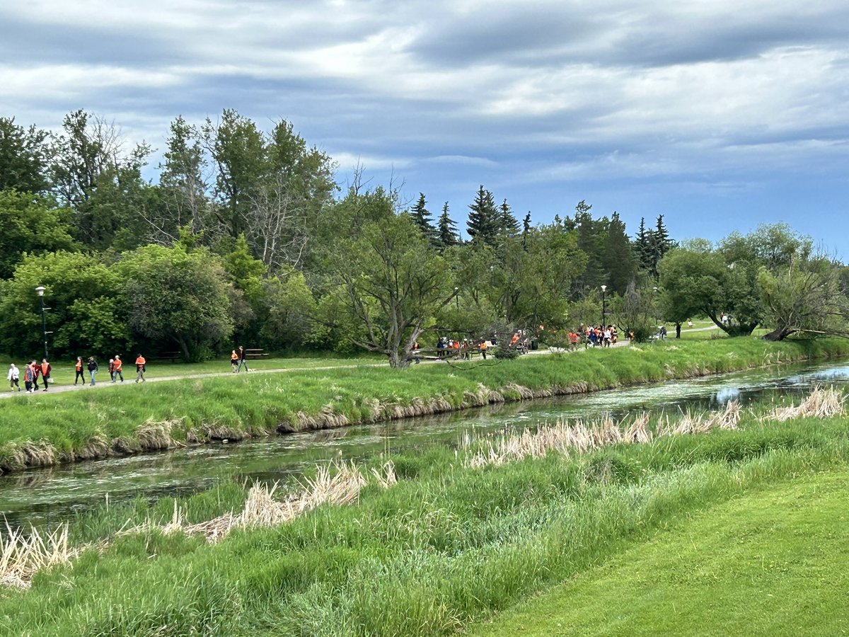 NelsonBraz1's tweet photo. Amazing start to #canadaday2024 with focusing on reconciliation. Thank you @Mandoline79 and team for making this possible for a fourth year. ‘First we remember so then we can celebrate Canada’ . Your words stuck. Missed you @sprinterbodie ! 🇨🇦 #RunRemRec https://t.co/OWO7c4OD0a