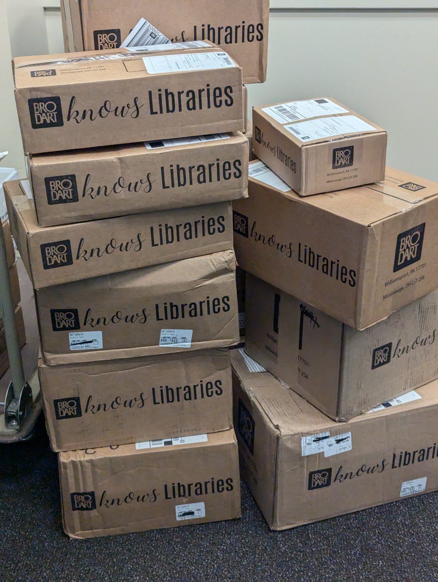 kellertxlibrary's tweet image. We got a few new items in today!  #newbooksmell #somethingforeveryone