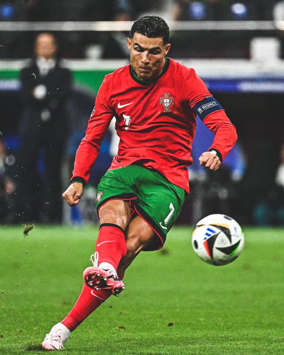 For us who have been watching Ronaldo since his early days at Manchester United, it's heartbreaking to see the toll that time has taken on him. It's truly a sad sight. But hey, no matter how old he gets, his impact on the world of football remains untouchable.