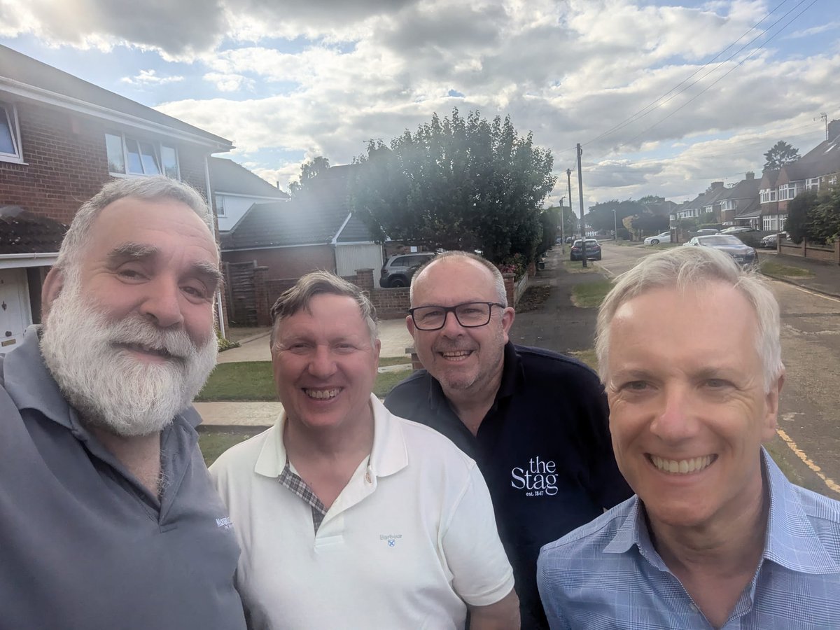 RobBAylesbury's tweet photo. I'm incredibly grateful to everyone who's joined me over the past few days to share my positive plan for our local area, especially so many fantastic @Conservatives councillors - working together to build a better county and a better country https://t.co/Q5OYJSsMYF